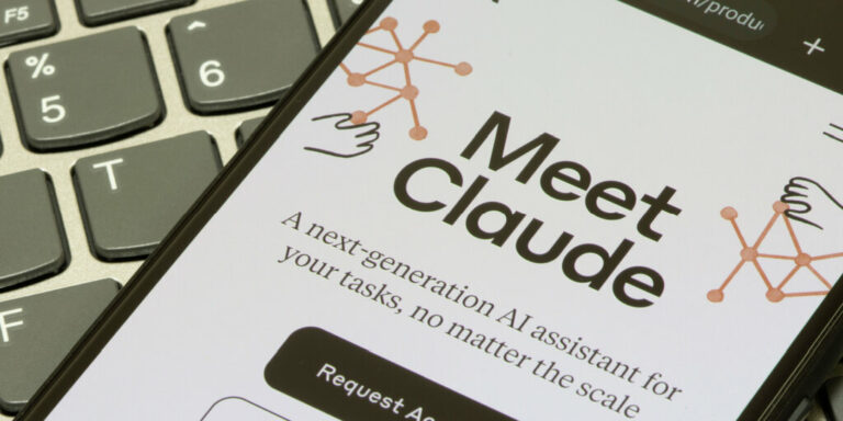 Anthropi-Backed-by-Amazon-and-Google-Launched-its-Most-Advanced-Chatbot-Claude-3