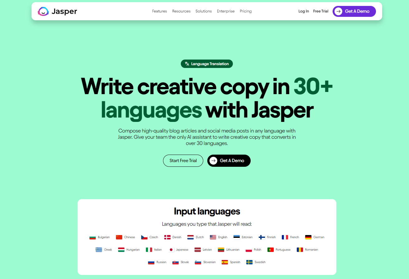 Jasper AI suporta mais de 30+ idiomas, permitindo conteúdo de alta qualidade para diversos mercados linguísticos